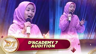 Download lagu Auto Golden Tiket! Cahaya-Pekanbaru Suaranya Keren & Pernah Duet Sama Kotak | D'Academy 7 Audition mp3