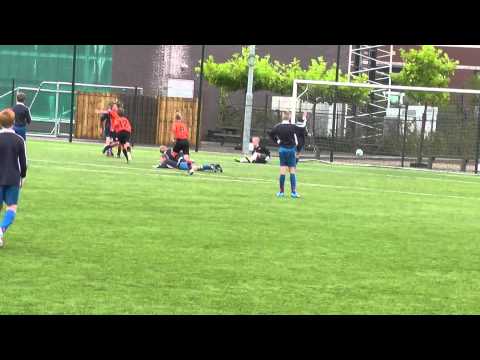 30 aug 2014 DOSC D1/D2 - VV De Meern D3 oefenwdstr 4-2 Doelpunt Yoran (0-1)