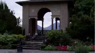 preview picture of video 'Garnish Island (Ilnacullin) Italian Garden (720p)'