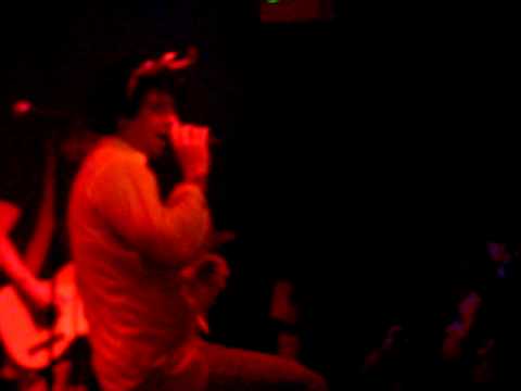 Foxboro Hot Tubs - Intro to Blood Sex and Booze @ Don Hill's, NYC [April 23, 2010]