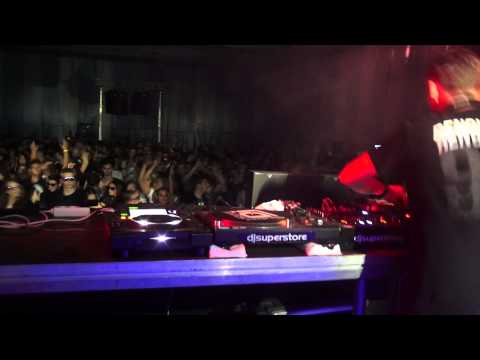 Martin Buttrich live @ Wise Guys In The Hangar @ ROMAERO Hangar H2 - 19.09.2014 (4)