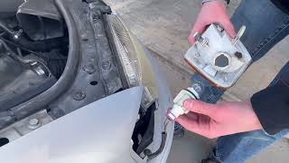 How To Replace Front Turn Signal on VW Passat (B5)