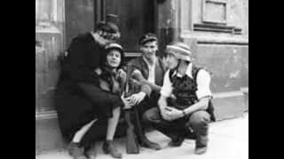 The Four Aces sing for the Warsaw Uprising of Aug. - Oct. 1944
