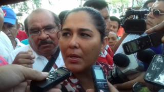 Veronica Perez Rojas  ENCABESO UNA MARCHA ASI LAS INSTALACIONES DE PEMEX