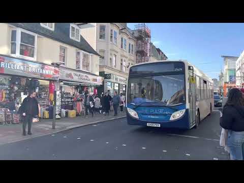 STAGECOACH BUS ROUTE 17 PASSING THROUGH NORTH STREET BRIGHTON