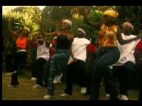 BROTHER'S POSSE (Mete Pye w Kote w Jwen) - Haiti Kanaval 2002