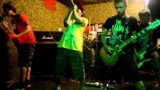 Glass is Broken - Chicosci (Live @ Sazi's Bar)