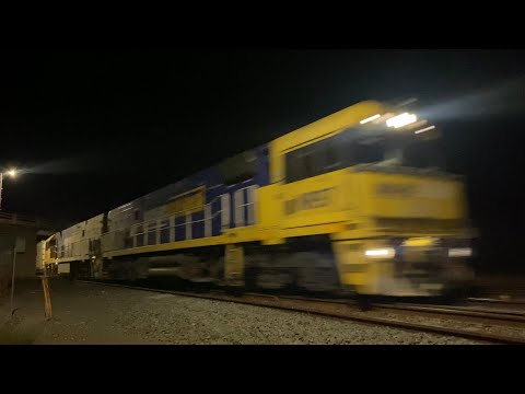 2PM6 Pacific National container intermodal with two NR’s NR97 and NR58 passing Gheringhap 10/4/2025