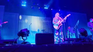 Liz Phair 6'1" Palace Theater St. Paul 11/17/23