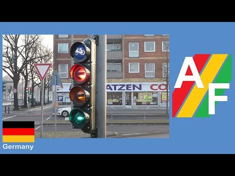 Swarco LED Kleinsignalgeber mit Schwarze Scheiben und Pfeile