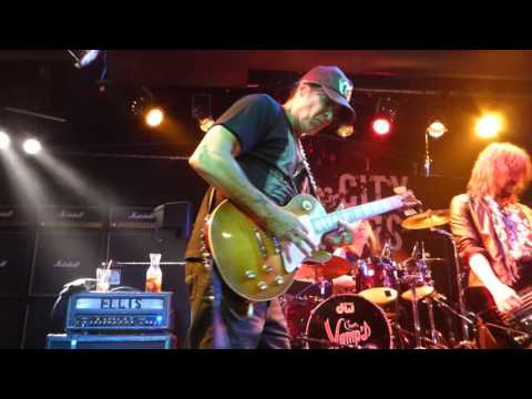 Sin City Sinners W/George Lynch - Moonage Daydream (Killer guitar solo)