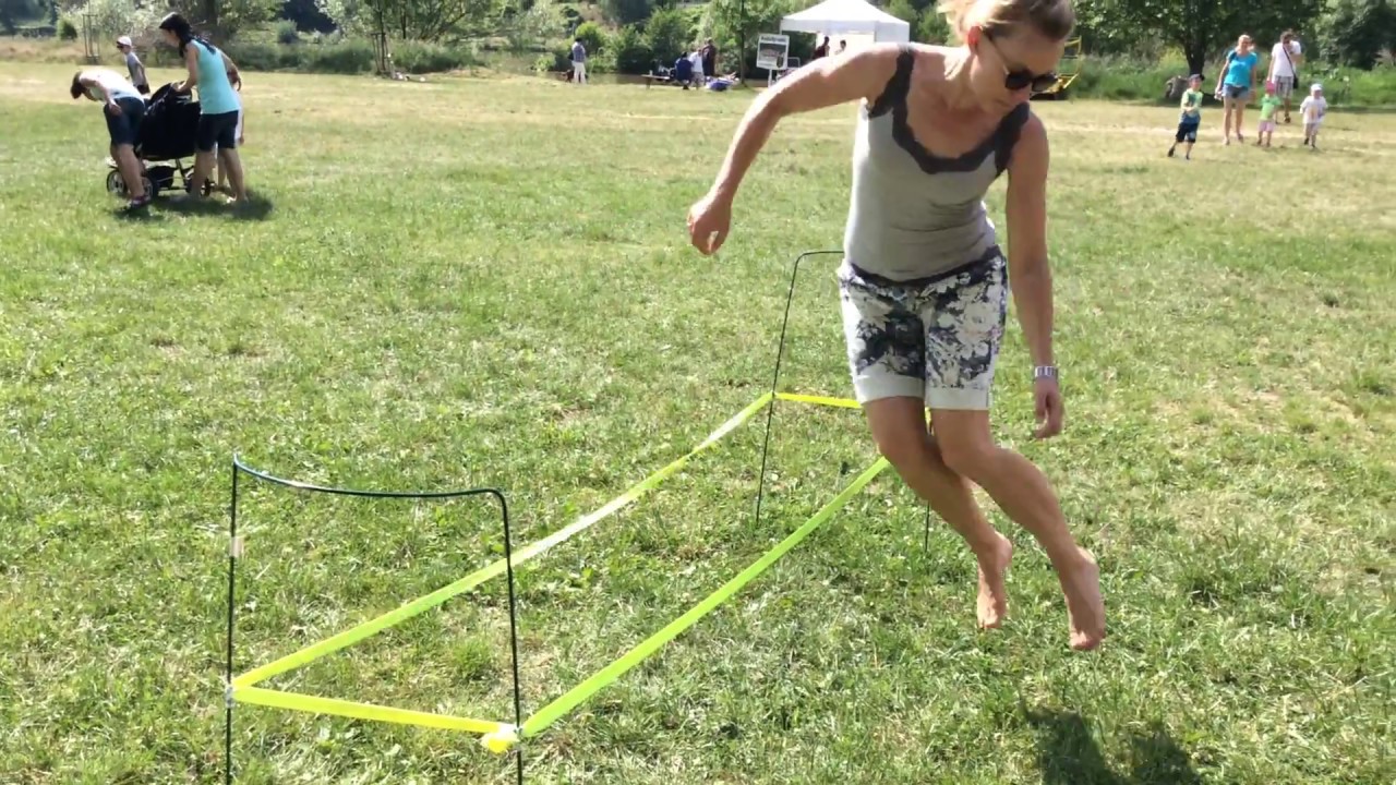 Skákání přes gumu