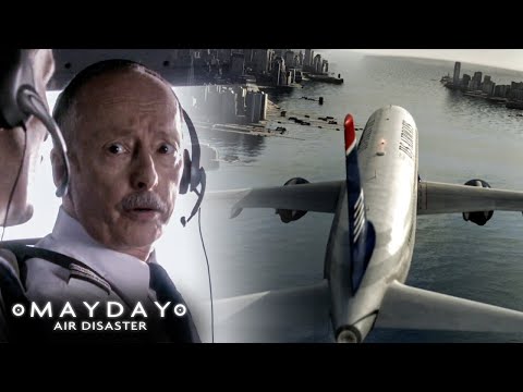The Story Of Miraculous Landing On A River | Mayday: Air Disaster