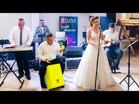 Niespodzianka dla Męża. Panna Młoda śpiewa na weselu.