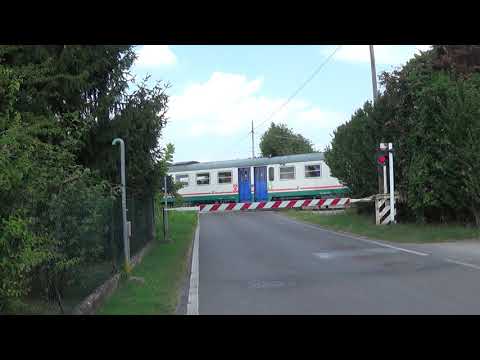 Passaggio a livello di via Piavesella - Musano (TV) / Level Crossing / Bahnübergang / Paso a nivel