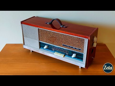 "PALERMITANO T" Portable guitar radio amp with tremolo by Zeta Creations