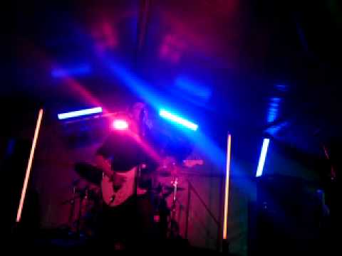 Lifejune: Fél a féllel Live in Pécs 05.04.11.