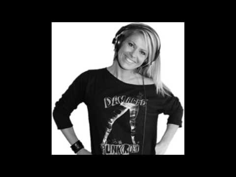 HELLEN-VEDO E SENTO+LA MUSICA CHE BATTE+IL GIOCO DELL' AMORE (TRACKS MIXED)