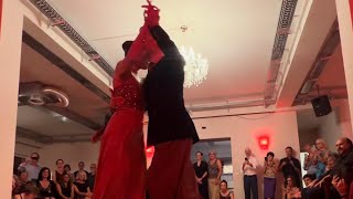 Video thumbnail for 1/4 Evira Lambo & Michael „El Gato“ Nadtochi -"Un Placer" C. Lafuente Los Provincianos- Up! Ta-Taa!