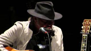 Neil Young - From Hank to Hendrix - Chicago Theater, Chi IL. Apr 22, 2014