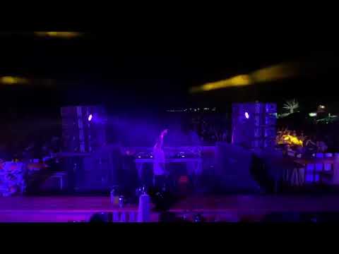 Dennis Cruz plays "Tomi&Kesh, Gustaff - Dirty Dog" at Mute Club De Mar Eventos