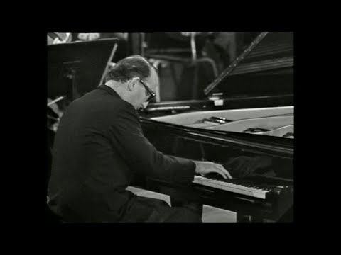 Friedrich Gulda  - Beethoven Piano Concerto No.5 "Emperor" - George Szell, Wiener Phil. (1966)