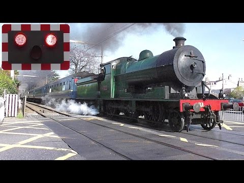 Railway Crossing - Merrion Gates, Dublin - 461 Steam Loco