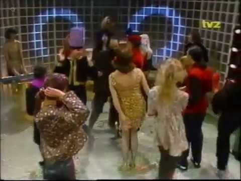 Cacadou Look, Daj mi sve, Maskerade