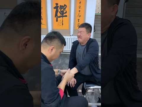 E880 The man😡🥴🤣couldn't help but twist and turn in his seat due to the pain!