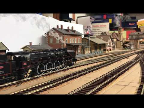 SNCF 241 A, in 1:87 (2) (Trix 22941)