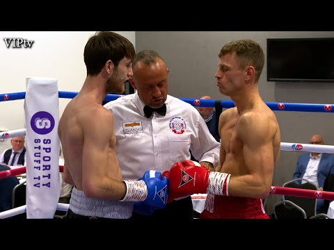 Joe Kavanagh v Jake Osgood VIP's Jolly boys at the AJ Bell Stadium on 18.12.22