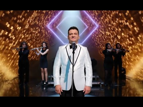 Mithat GÜVEN - 29 EKİM CUMHURİYET MARŞI (sahne videoları klibi)