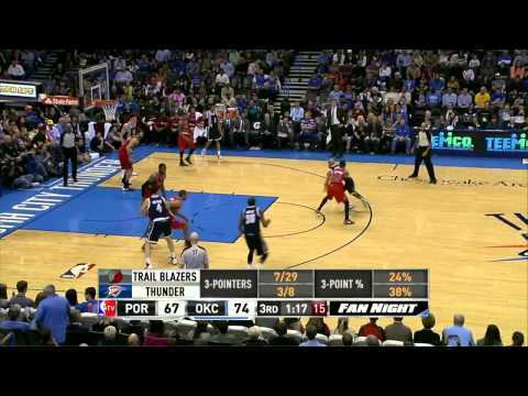 Steven Adams 2-hand dunk in traffic - 2013.12.31