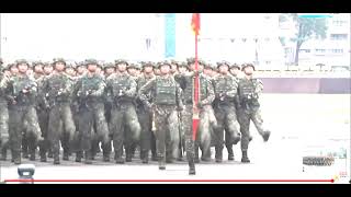 [爆卦] 官校學生表演中共式正步