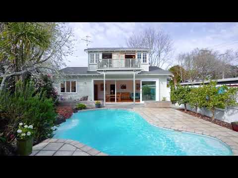 SOLD - 42 Disraeli Street, Mt Eden - Derek Helliwell and Cathy Giles