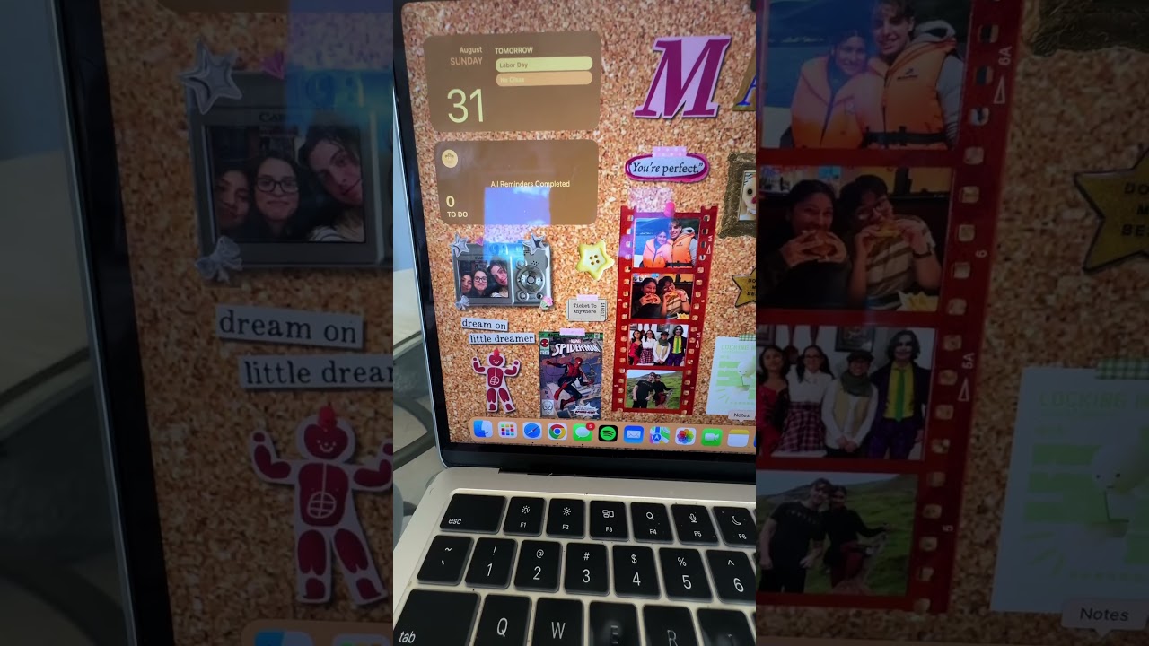 thought i’d hop on this corkboard trend ✨ #corkboard #wallpaper #laptopwallpaper