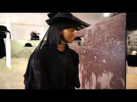 A gyász színei című szabadtéri kiállítás megnyitója