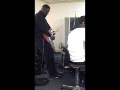 2013 Lead Guitarist Billy & Bassist Buttermilk