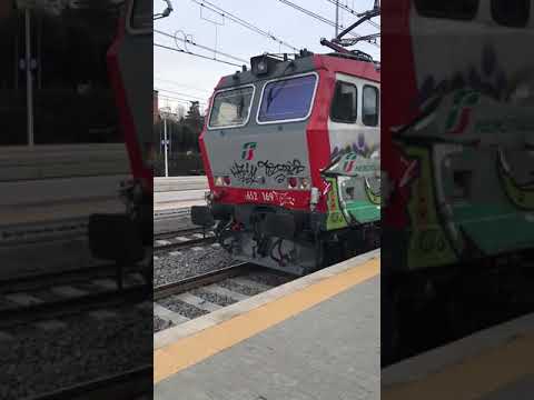 Una e652 tigre in partenza da Arezzo