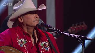 Alan Jackson Performs &quot;America the Beautiful&quot;