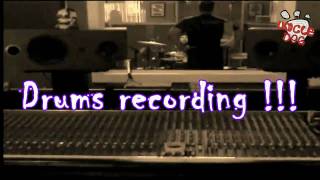 The Uncledog record drums at Radiostar Studios with Sylvia Massy! (HD)