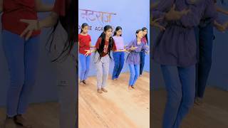 Download lagu You are slowly pulling the string of my breath 💕 #dancewithrekha #viraldance2024 #love mp3