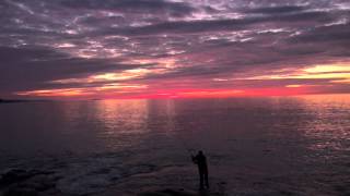 preview picture of video 'Sunrise Blues night & dawn Gloucester MA  big fun summer top water blue fishing off the rocks'