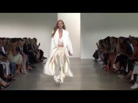 Calvin Klein Collection Women's Spring 2016 Runway Presentation
