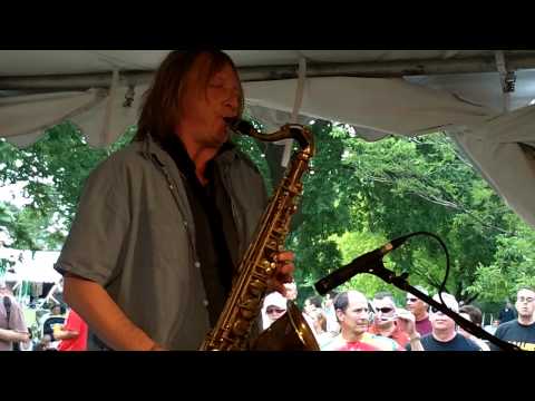 Th' Flyin' Saucers - Live Comfest 2011