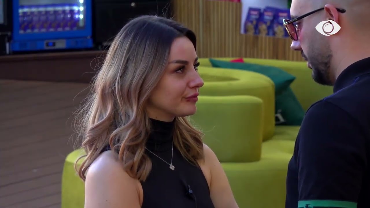 Përlotet Ina, Keijsi i qëndron pranë: Këta i marr para si delet, mos...