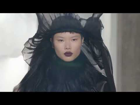 ROCHAS autumn winter 2022-23 fashion show