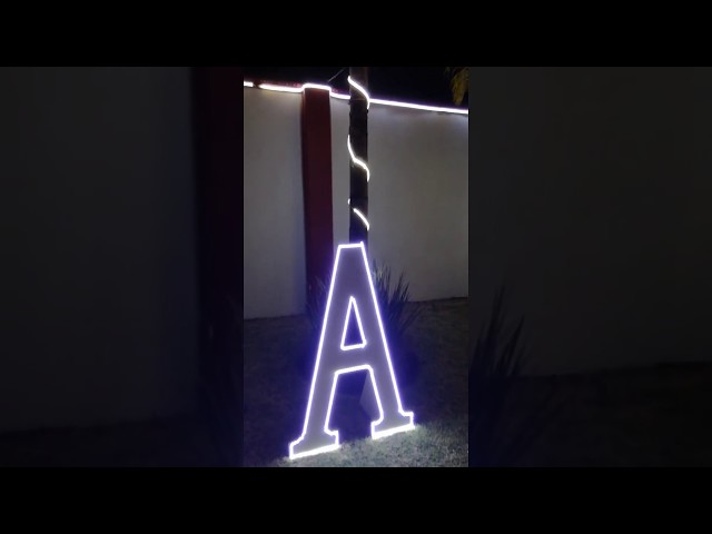 Vídeo relacionado con Letra Luminosas Mayúscula con USB, Letras de Luces LED Iluminadas Control APP, Luces Etras de neón, Luces de Noche para Pared, Fiesta de Cumpleaños, Navidad, Decoración de Boda, Letras - M