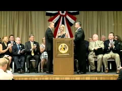 New Mandeville mayor, council members swear into office