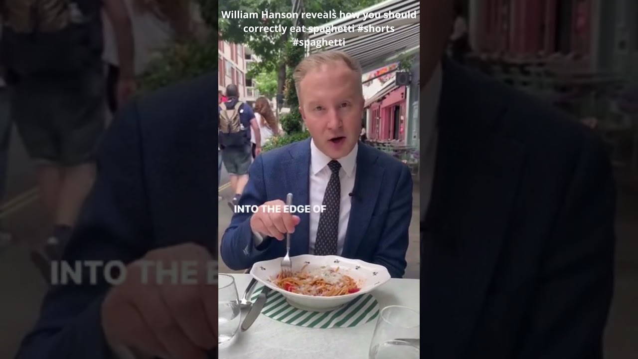 William Hanson reveals how you should correctly eat spaghetti #shorts #spaghetti